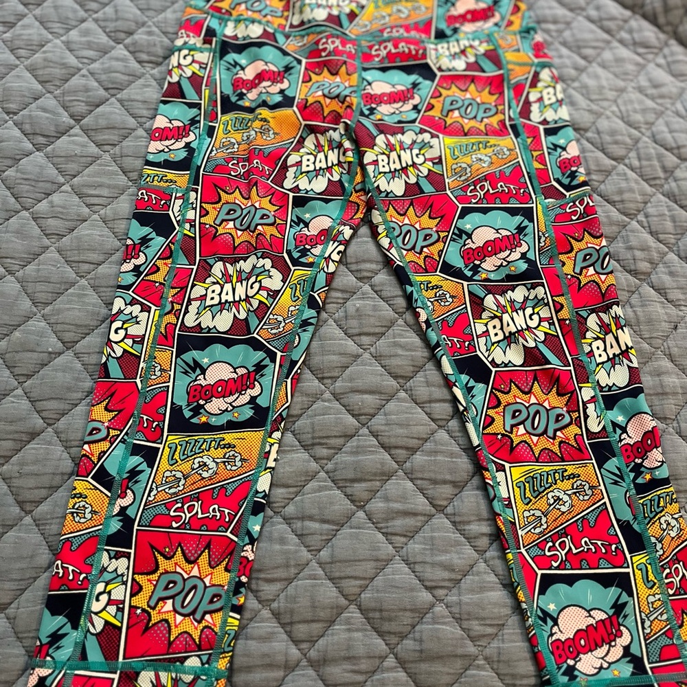 Colorful Comic Print Leggings medium